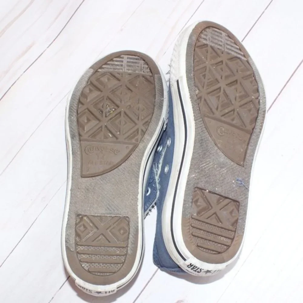 CONVERSE‎ CHUCK TAYLOR SLIP ON KIDS SIZE 3